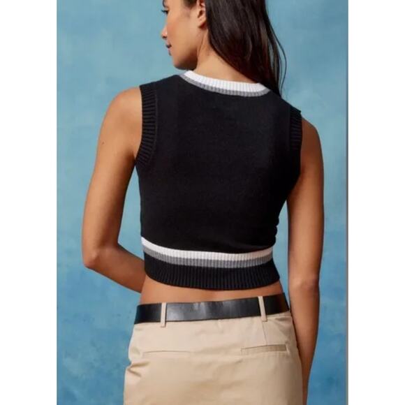 Urban Outfitters BDG Ronnie Cropped Black Knit Vest Medium - Picture 4 of 11